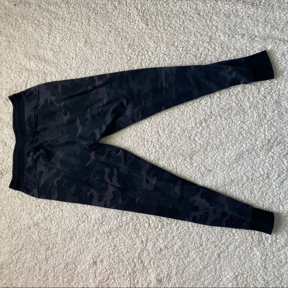 Black and Gray Camo Jogger pants - Picture 3 of 7